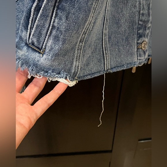 Forever 21 studs embellished blue denim / jean jacket. Size XL-2XL - Picture 4 of 11